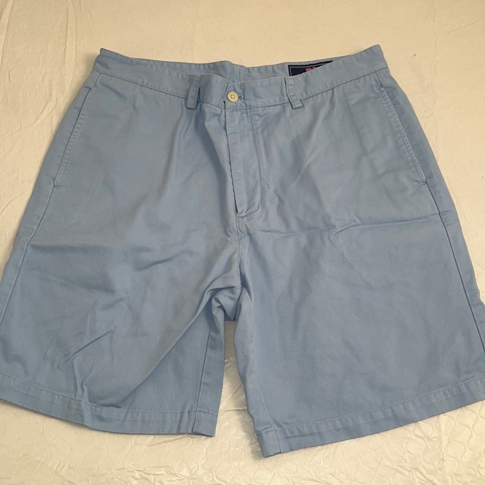 Vineyard Vines light blue club shorts 35